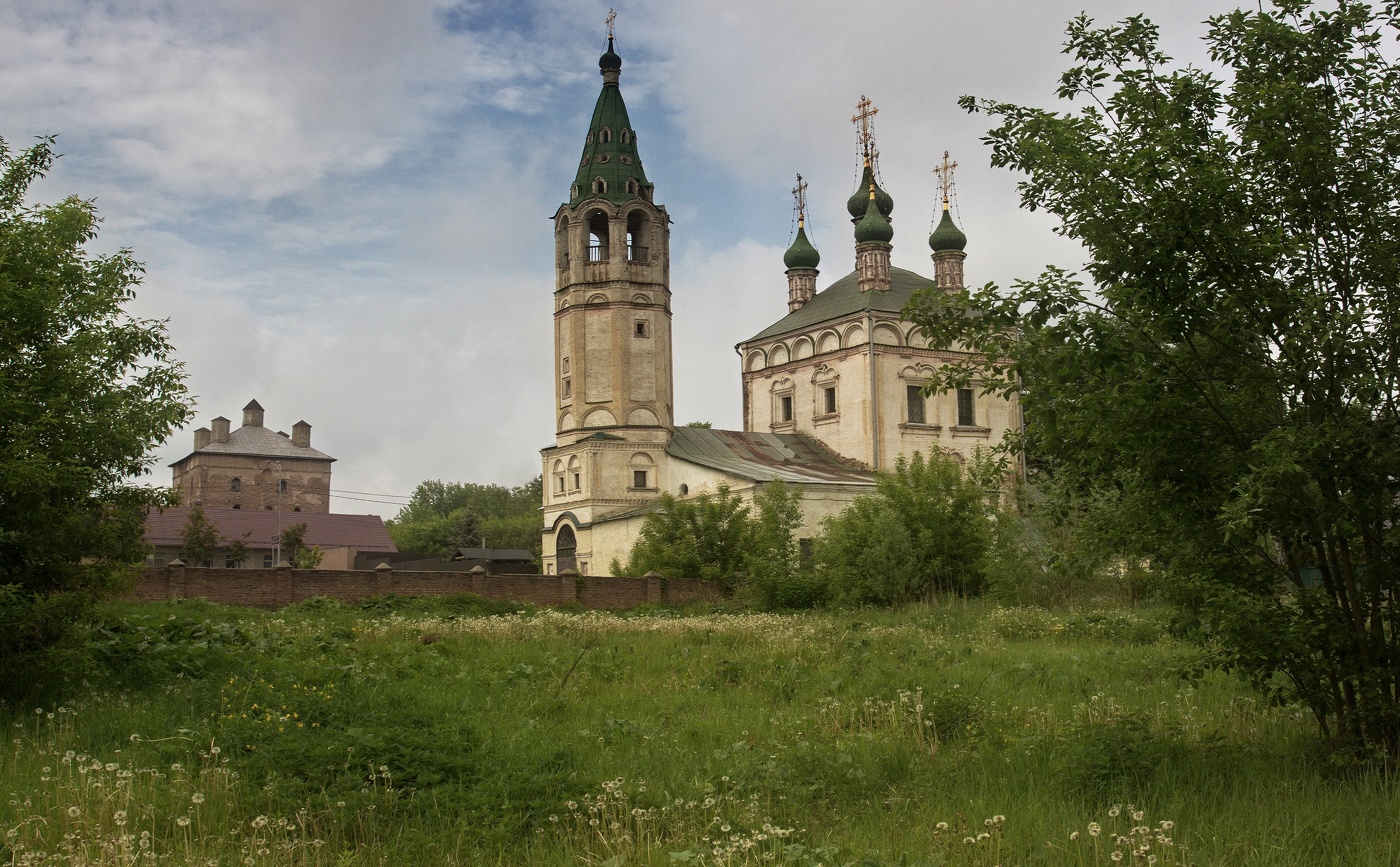 Окрестности старого города С.