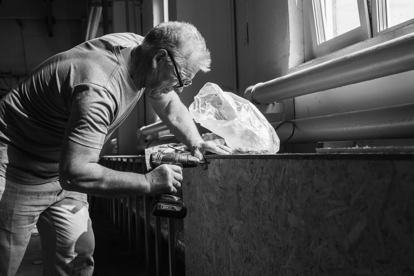 Борисыч за работой.