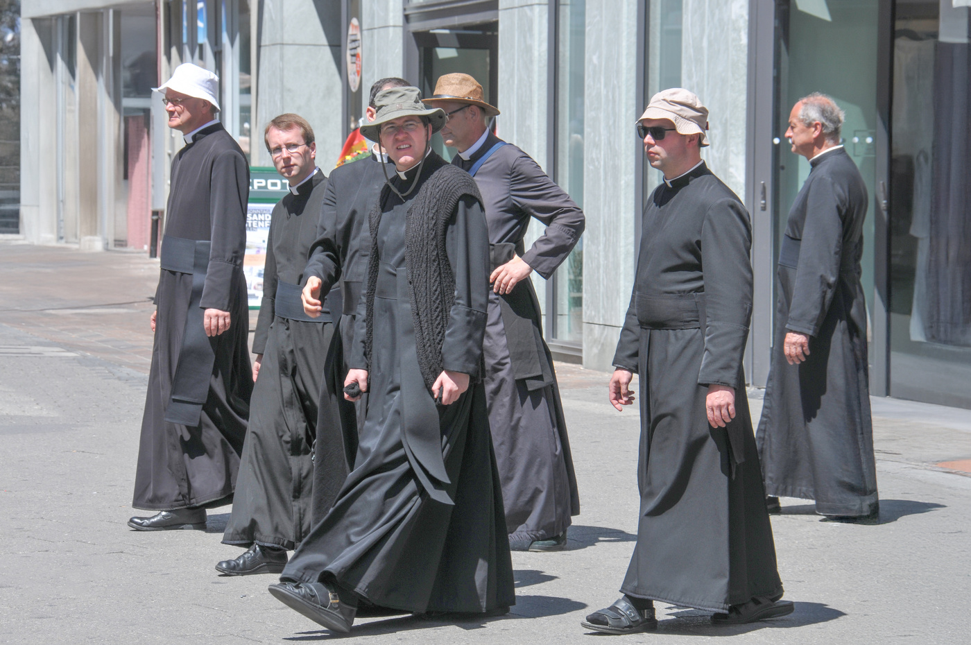 Святые отцы на прогулке