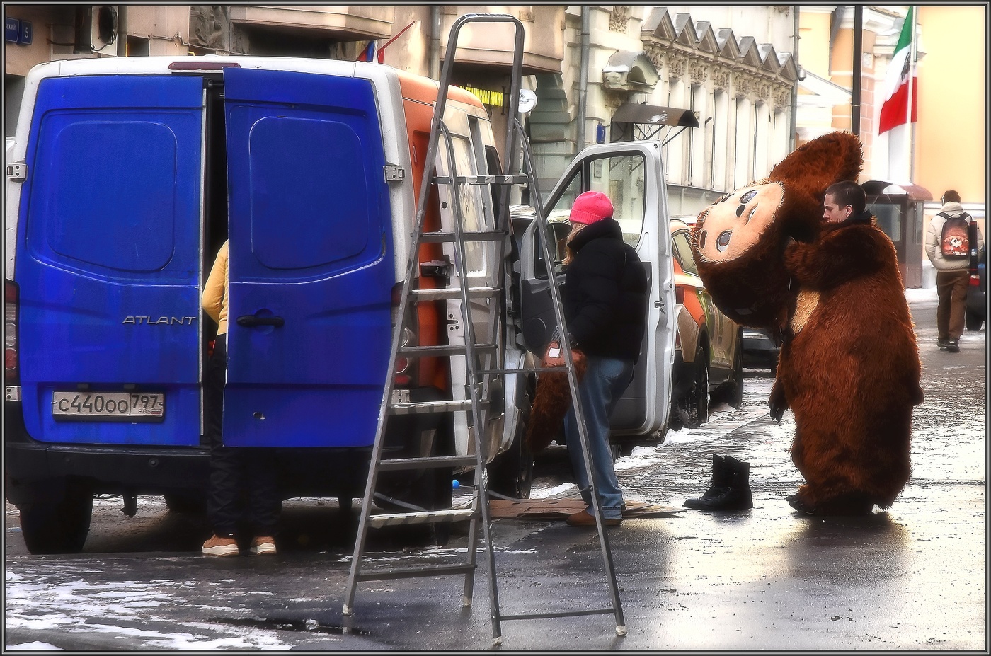 .... Чебурашка повзрослел .....