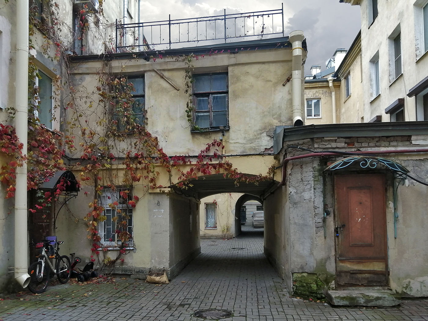 Осень на Миллионной