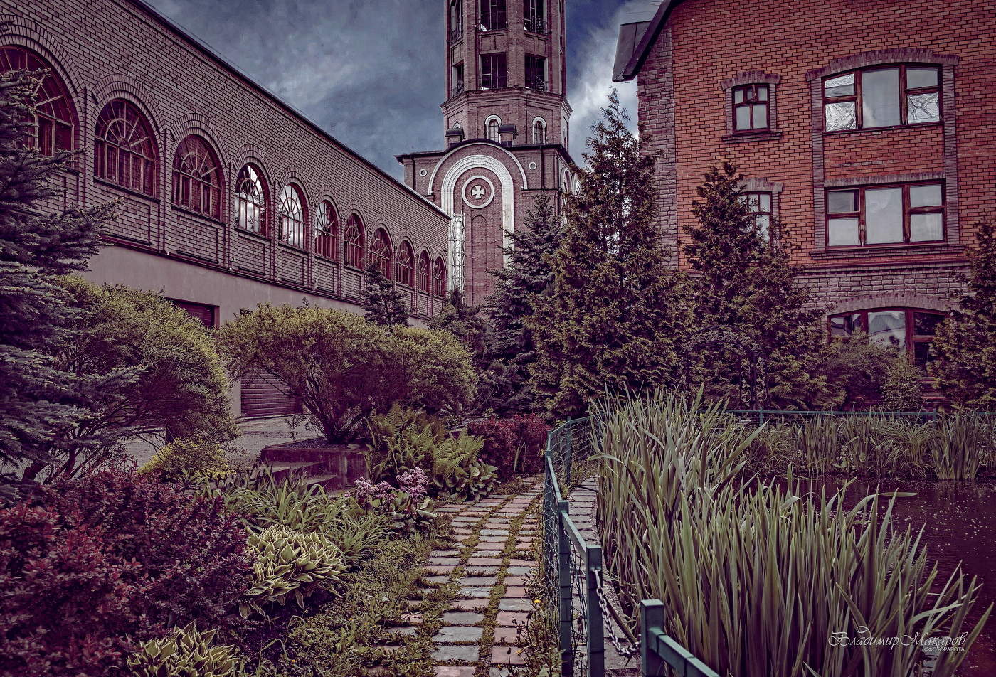 "Уютный уголок в мужском монастыре"© Фоторабота.