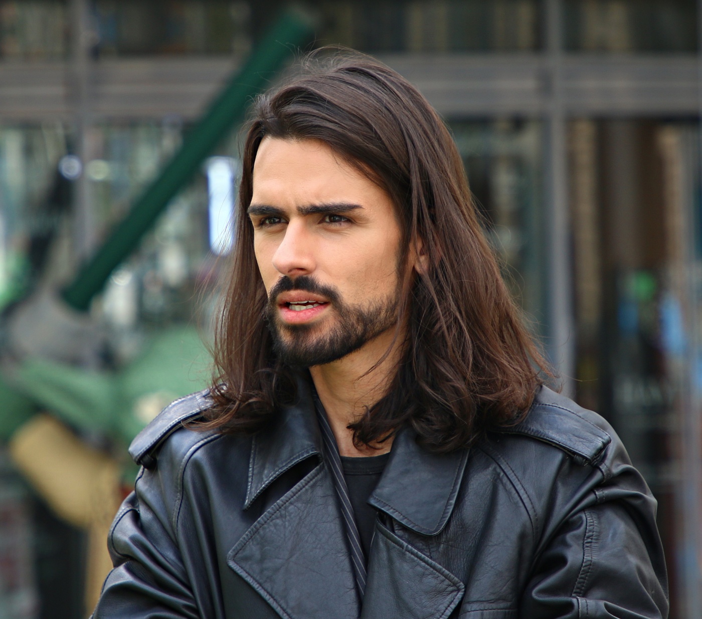 Уличный портрет