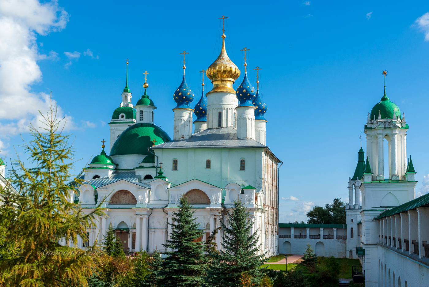 Спасо-Яковлевский монастырь.