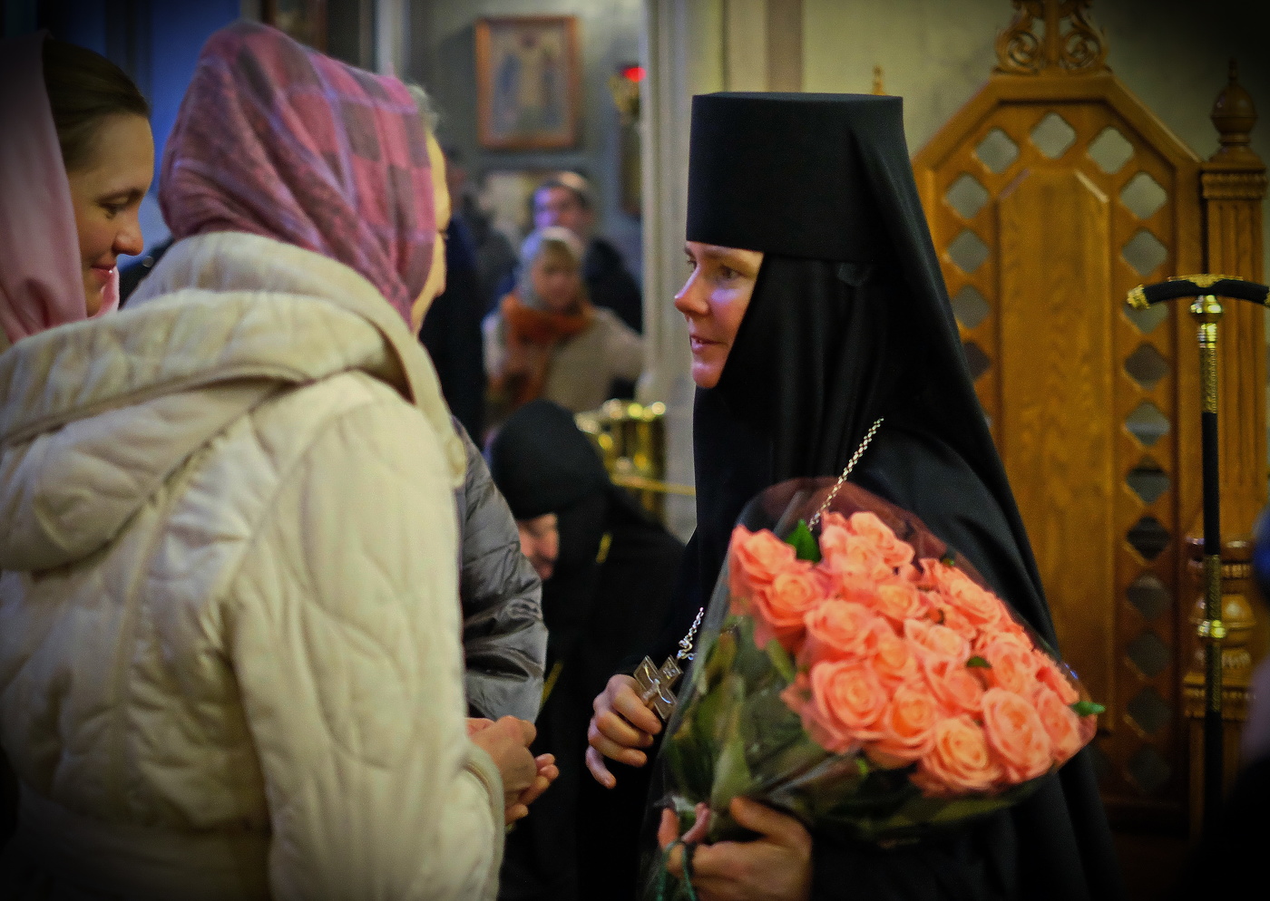 Монастырь. Праздничная служба.