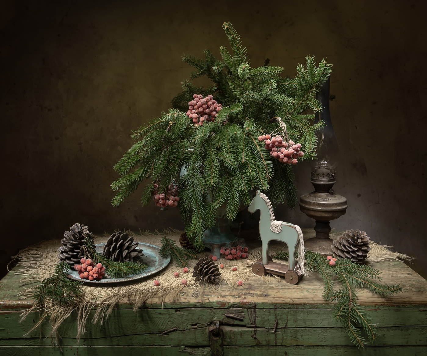 Уходит старый год...