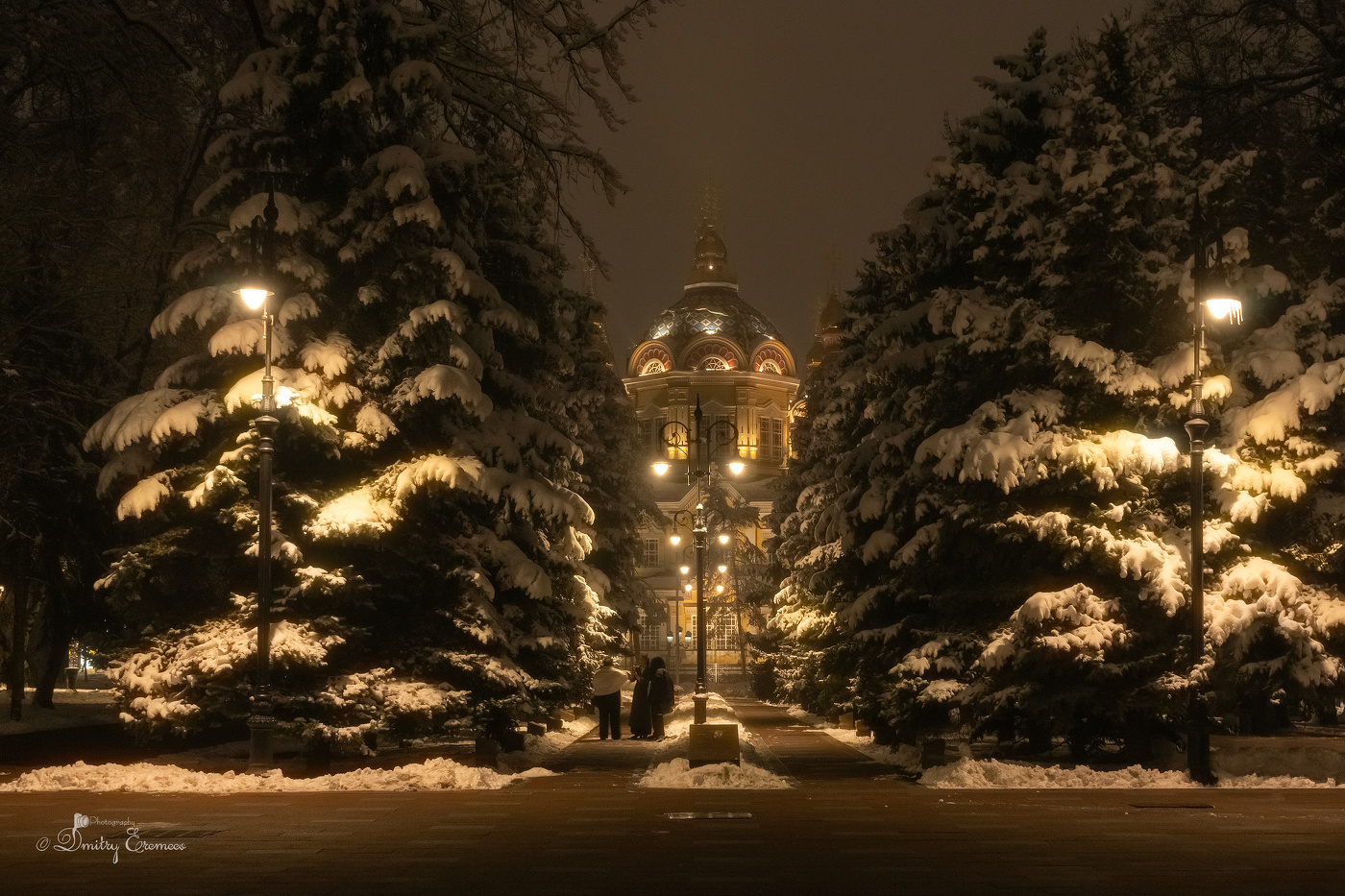 Тишина и покой заснеженного парка...