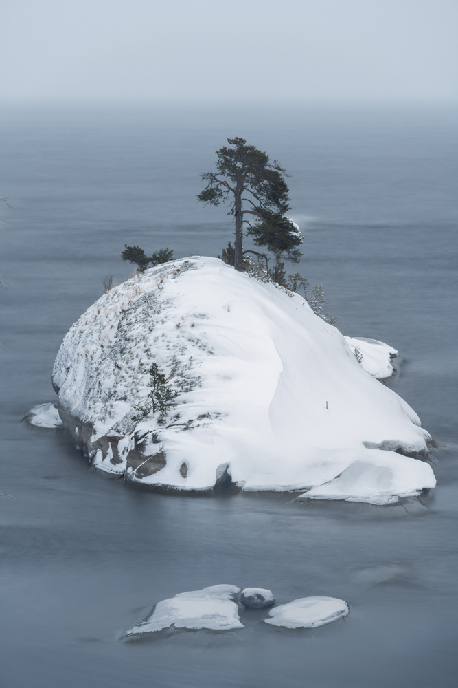 "Остров Кит"