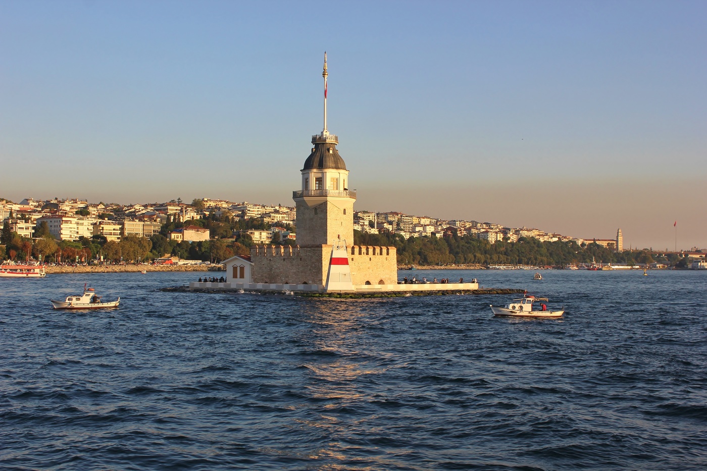 На островке