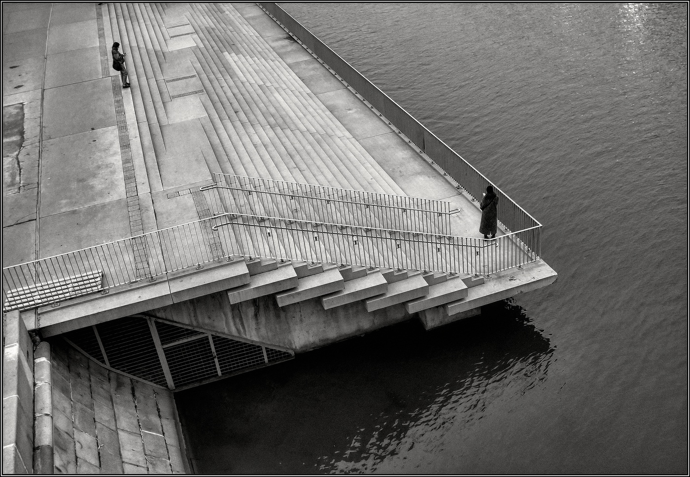 .... Два одиночества...