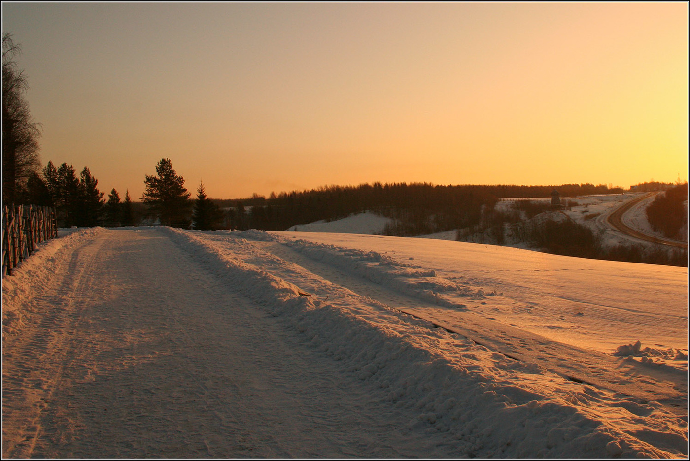 От рассвета до заката всего час.