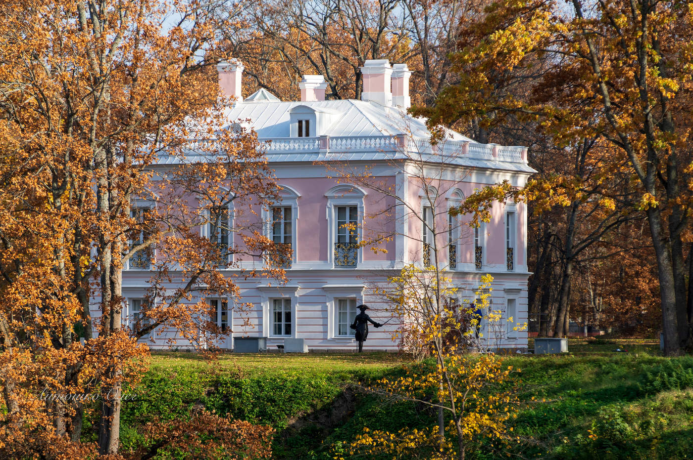 Дворец Петра Третьего в Ораниенбауме.