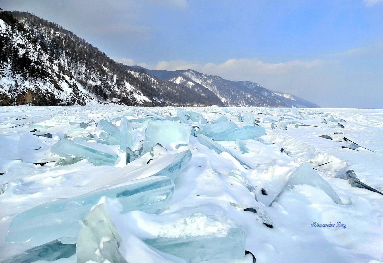 Ледяные торосы Байкала