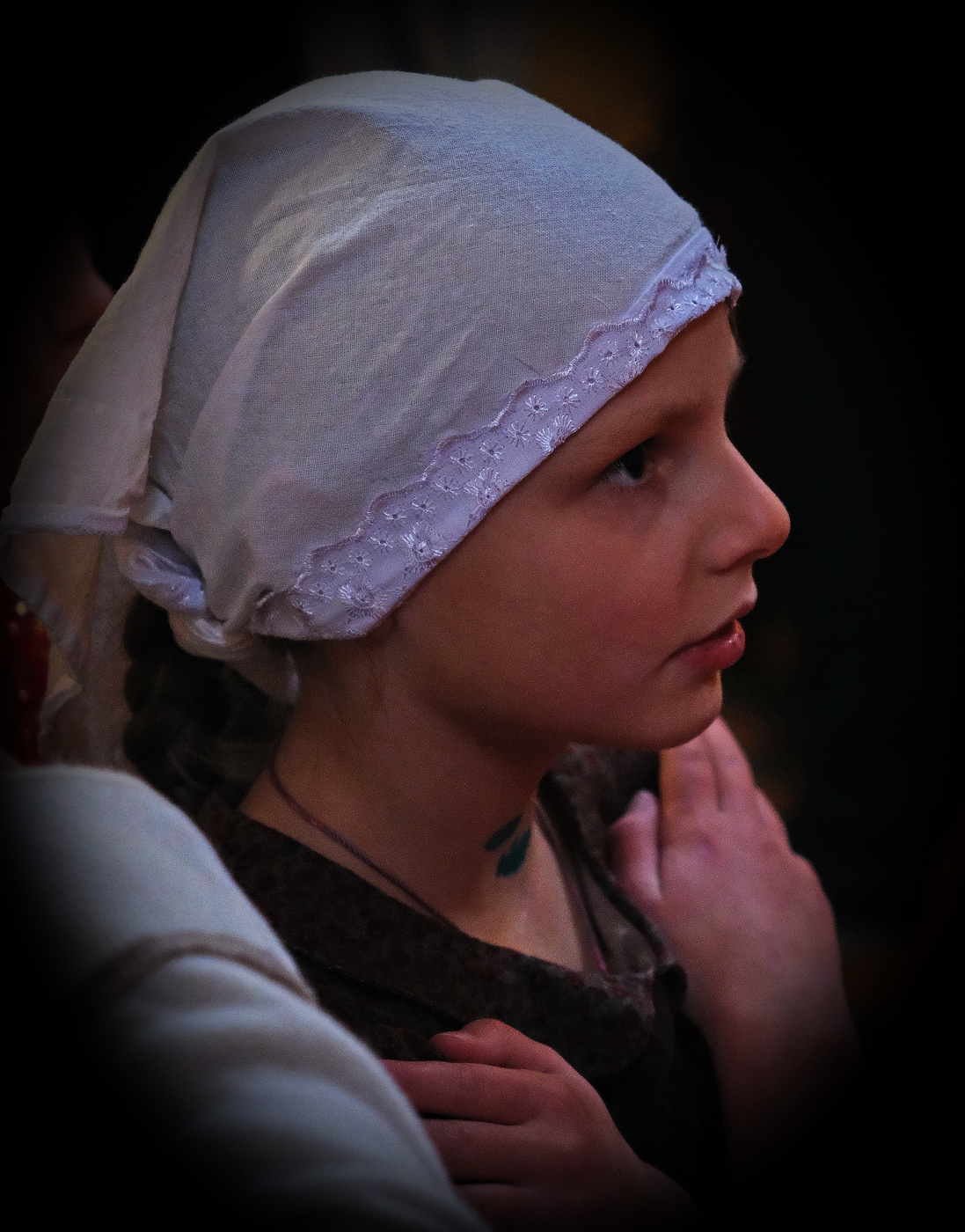 Дети в церкви.