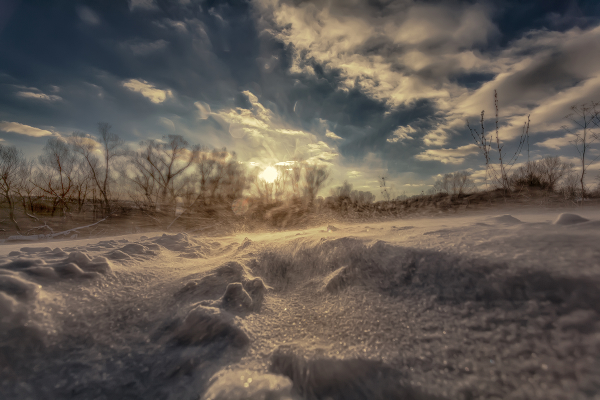 ... январские поземки-переметы, хороша русская зима, чистая, морозная, яркая ...