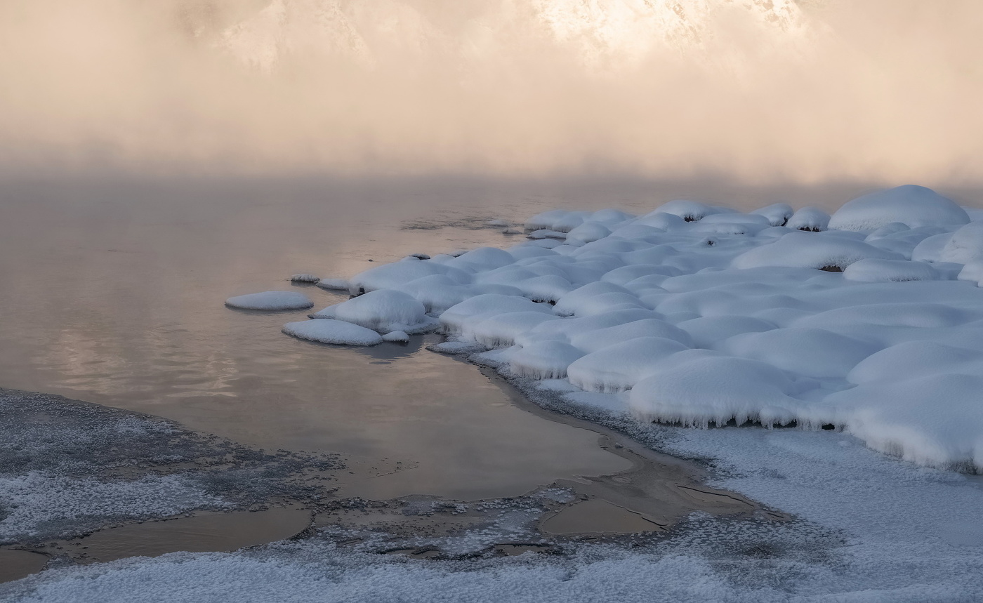 Снежные камни