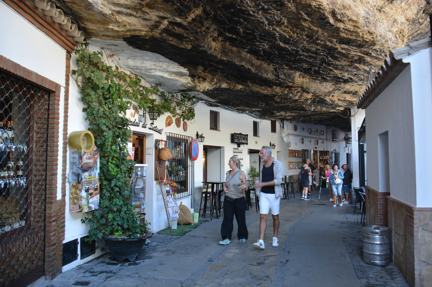 Подскальняя улица