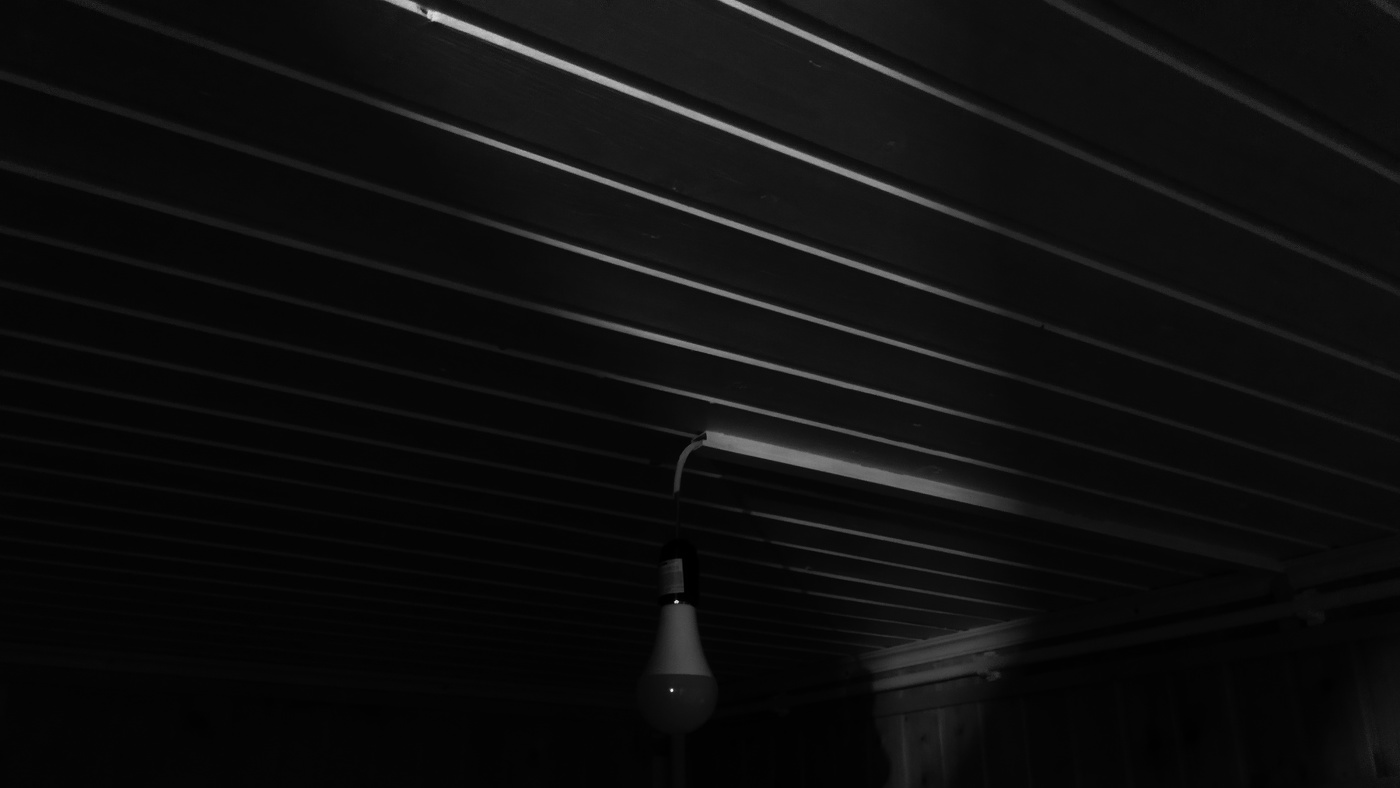 свет в окошке