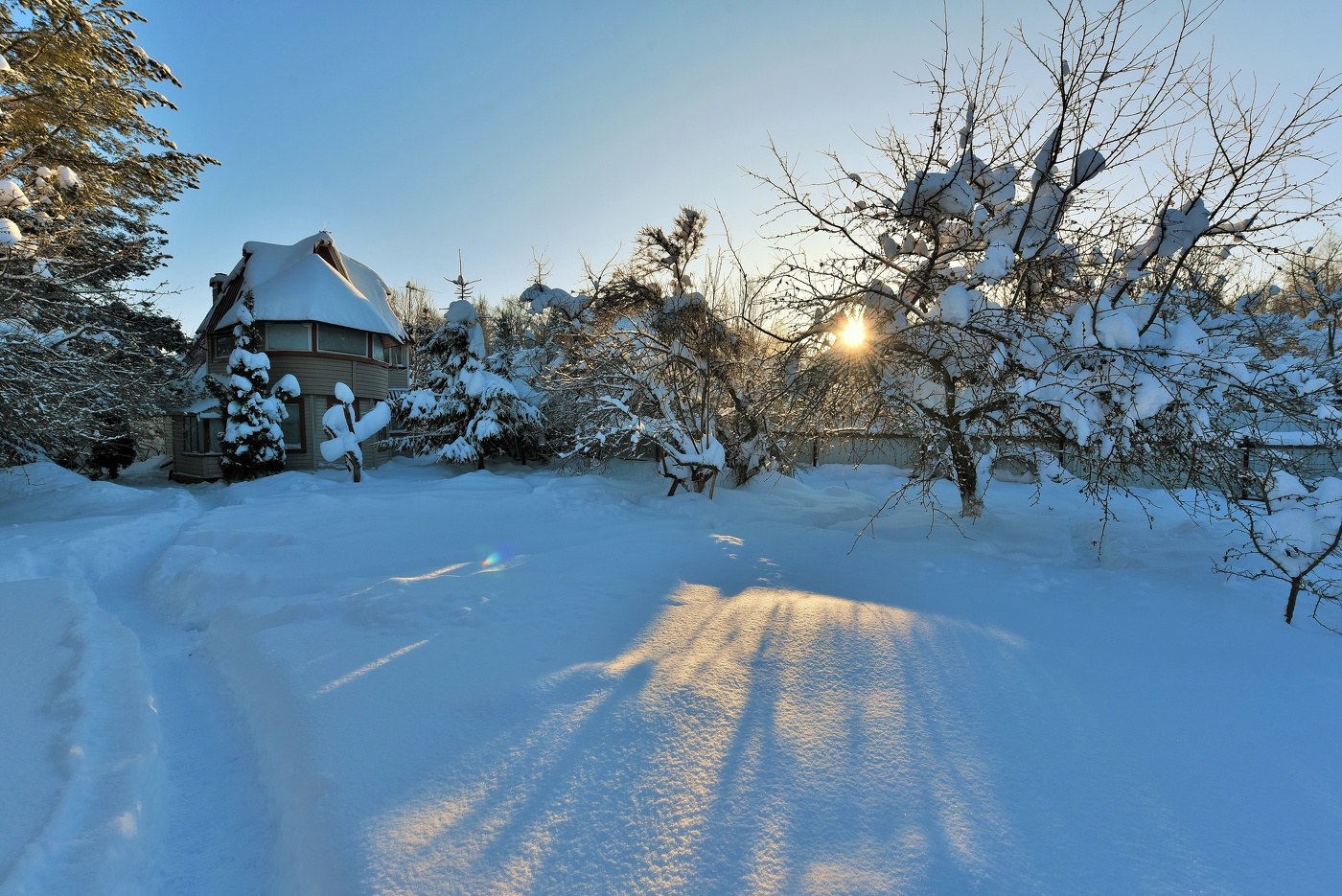 "Первые часы утреннего света ..."