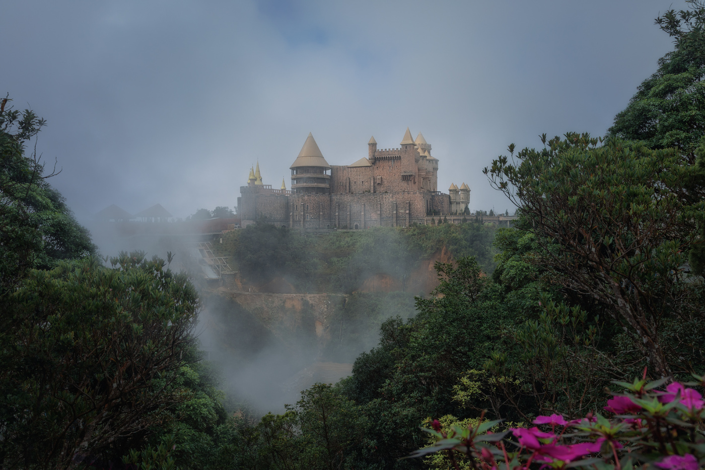 Парк развлечений Sun World Ba Na Hills
