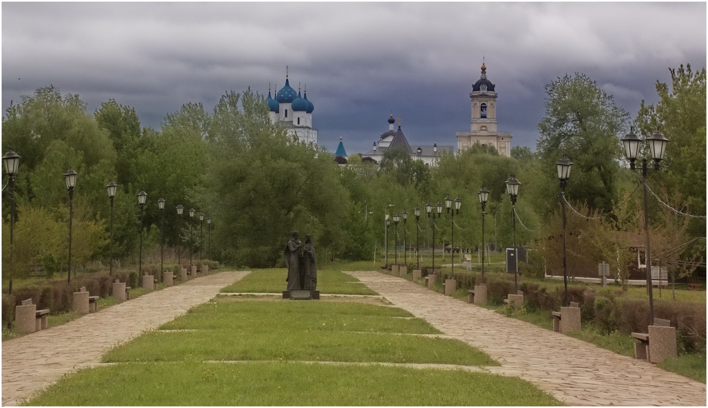 Майское ненастье в старом городе С