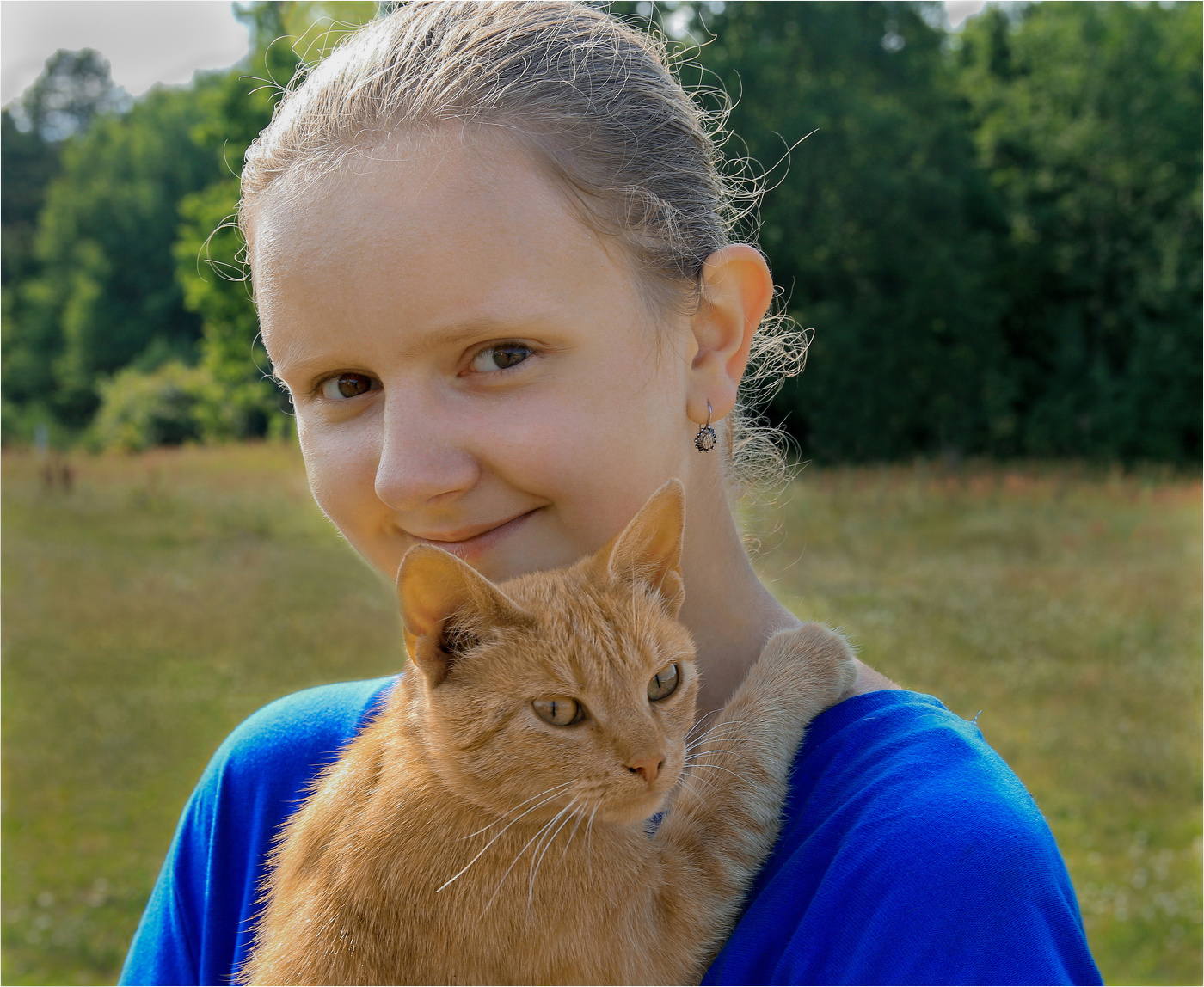 Девочка и фамильяр.