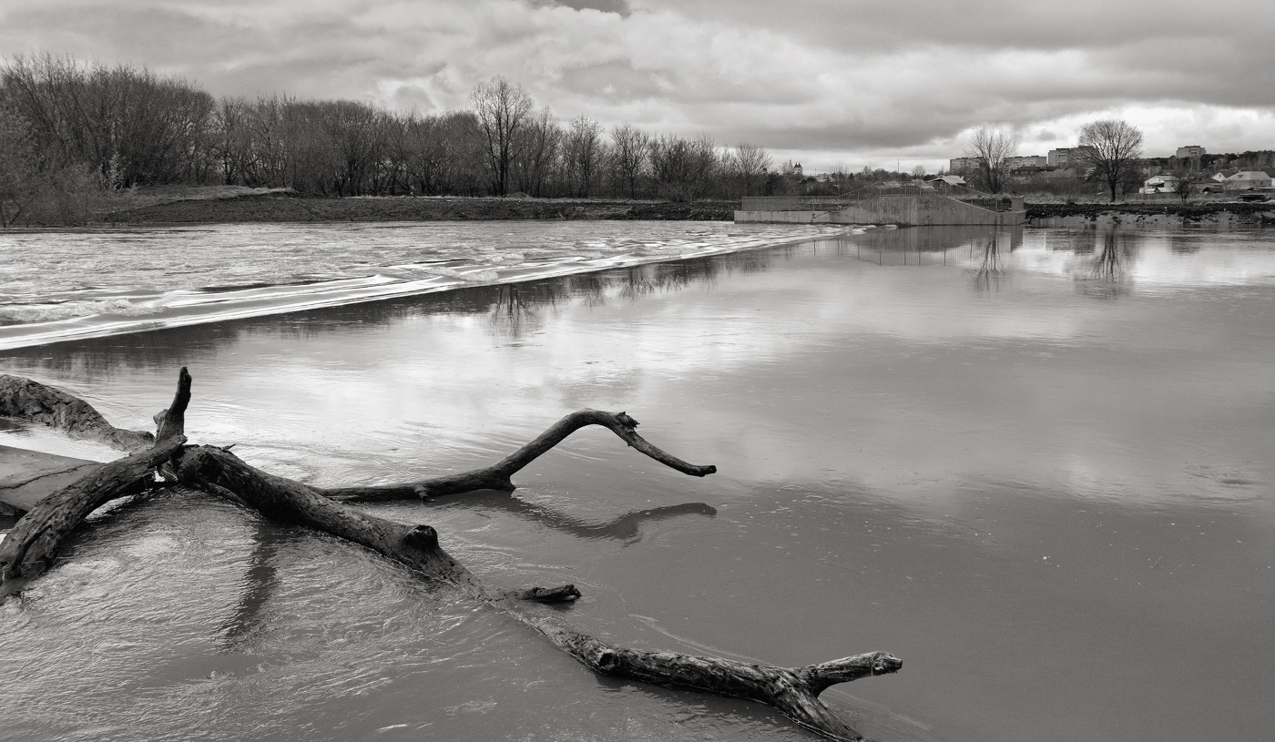 Половодье в старом городе С