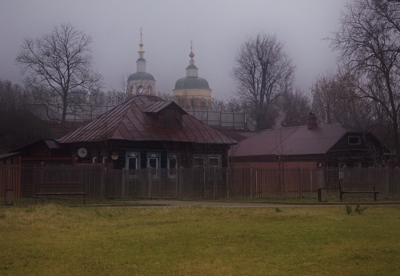 Старая улица города С