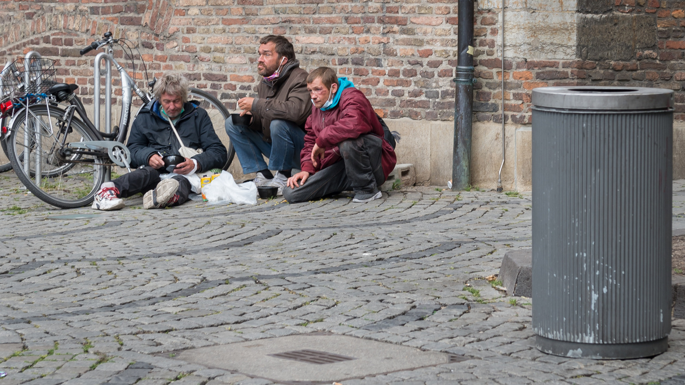 почти Карнавал жизни