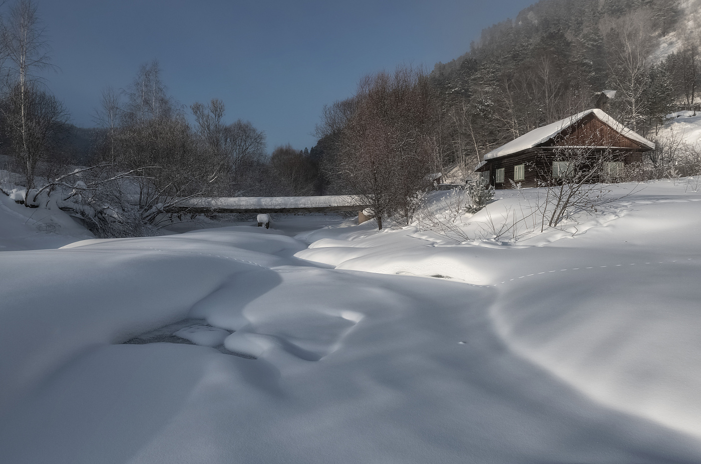 Застывшая река