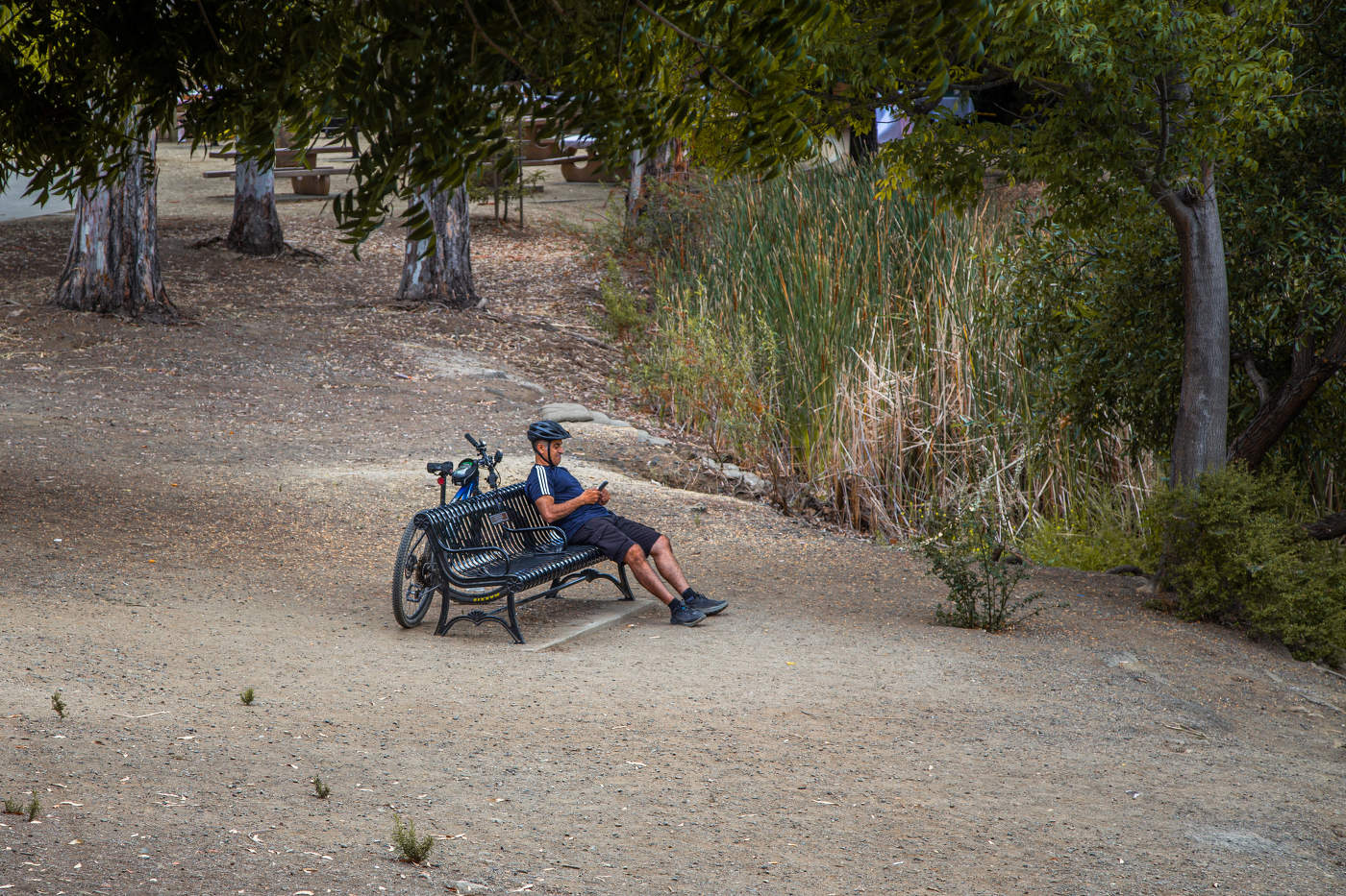 Тихо сам с собою....