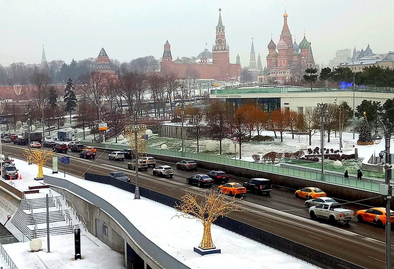 Оттепель в городе, мокрый снег
