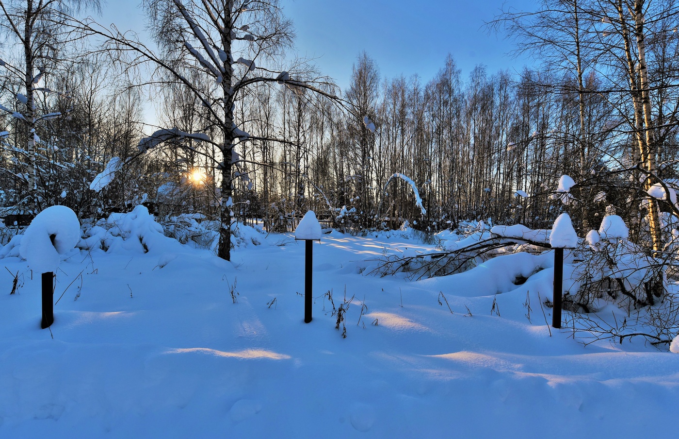 "Часы спешат сказать, что день еще прожит..."