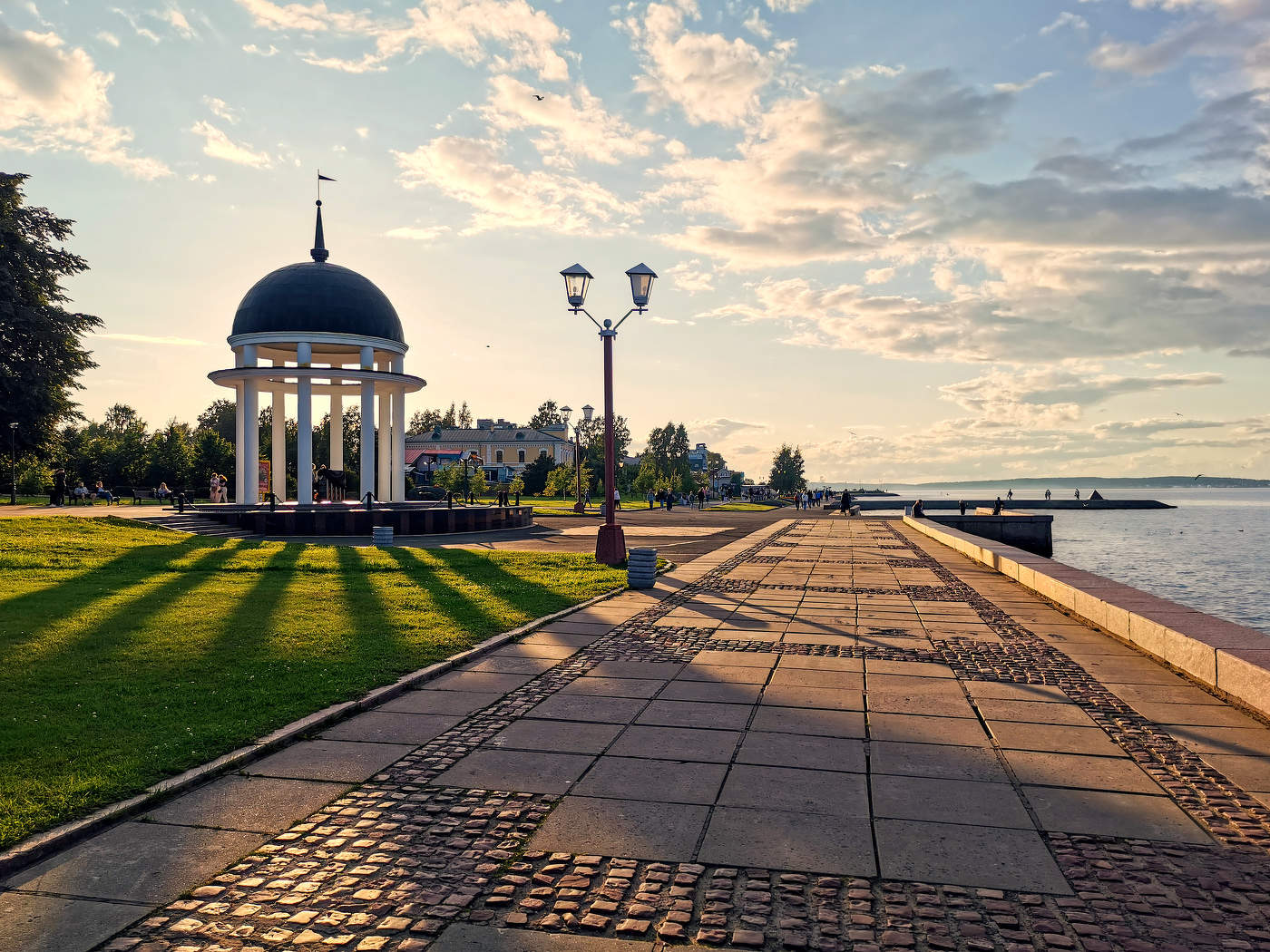 Набережная Онеги. Лето