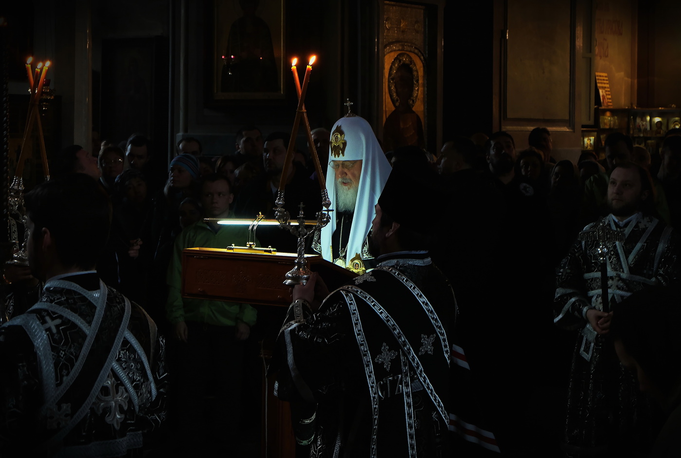 Великое повечерие с чтением Великого покаянного канона прп. Андрея Критского.