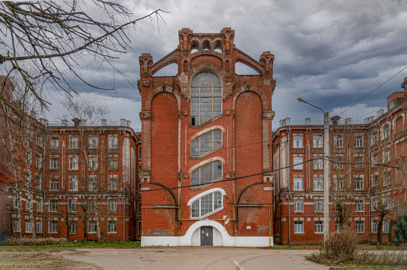 Двор Пролетарки