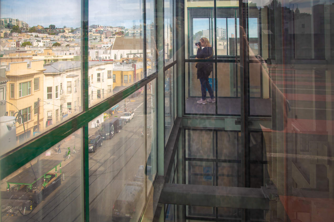 Сан Франциско. Взгляд из лифта