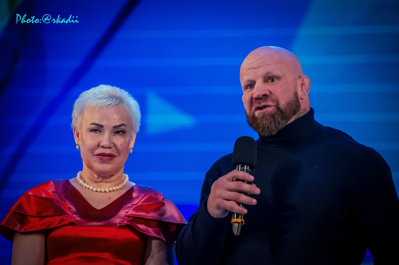 Джефф Монсон поздравил женщин с 8 Марта