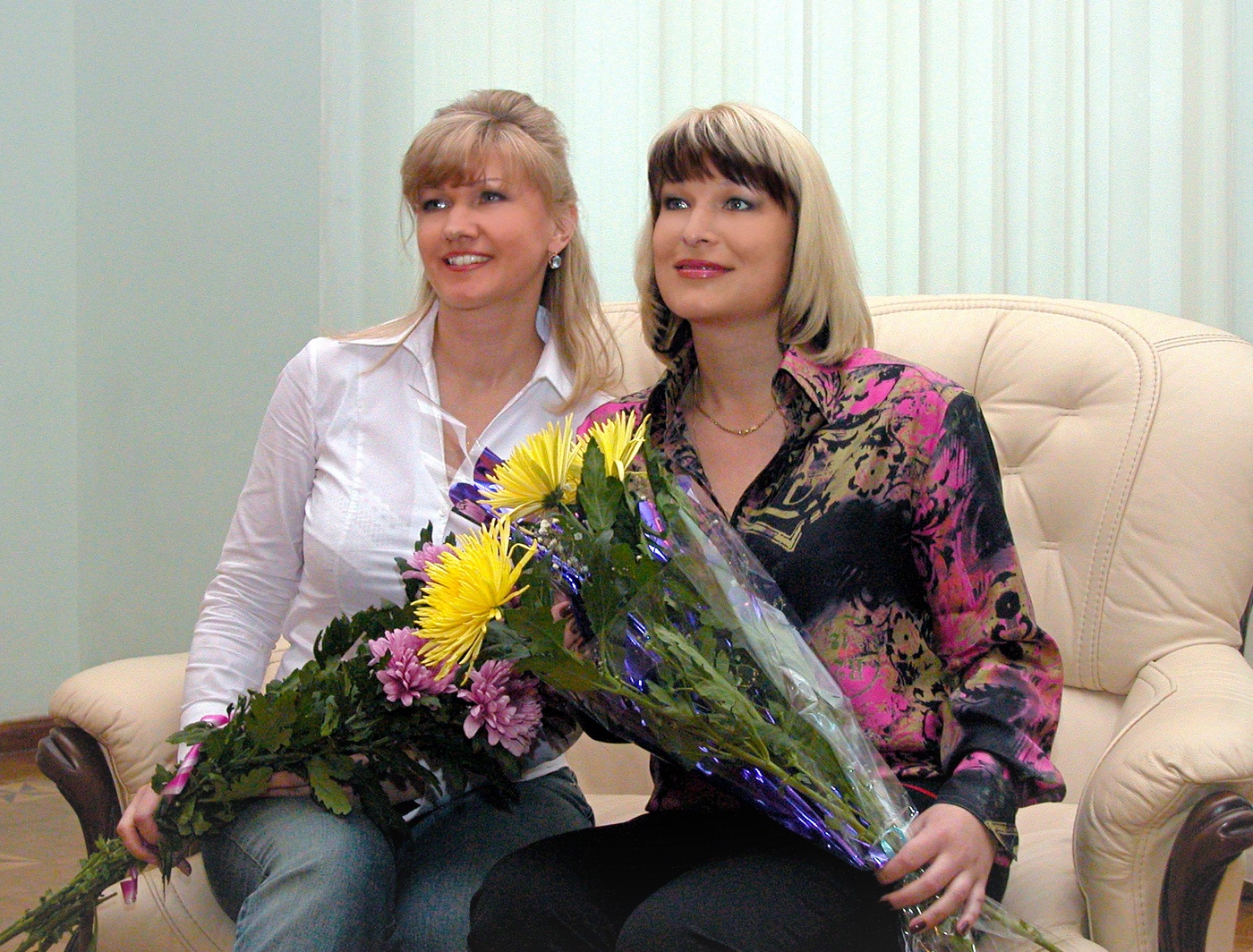 В театральной гостиной