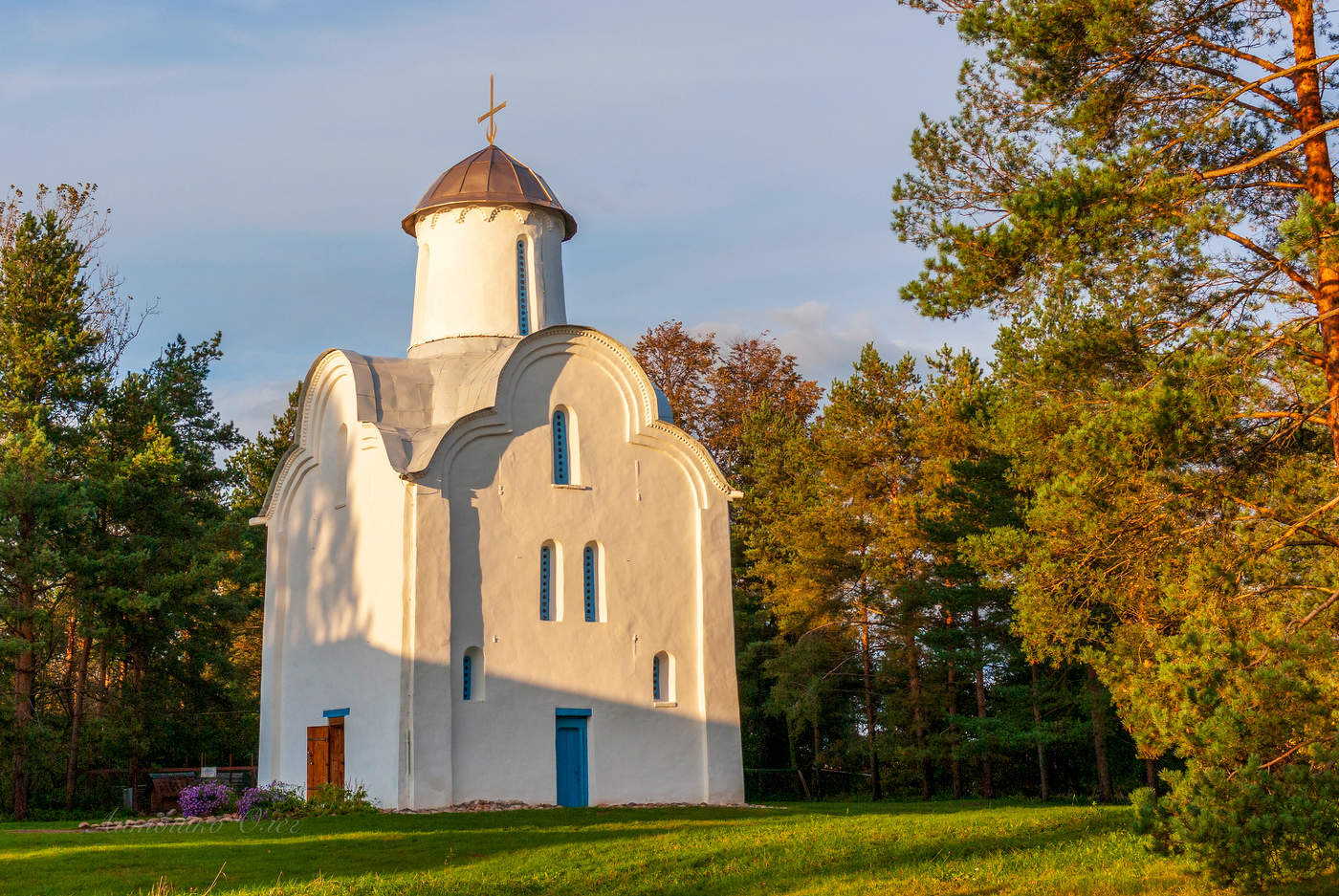 Церковь Рождества Пресвятой Богородицы в Перынском скиту.