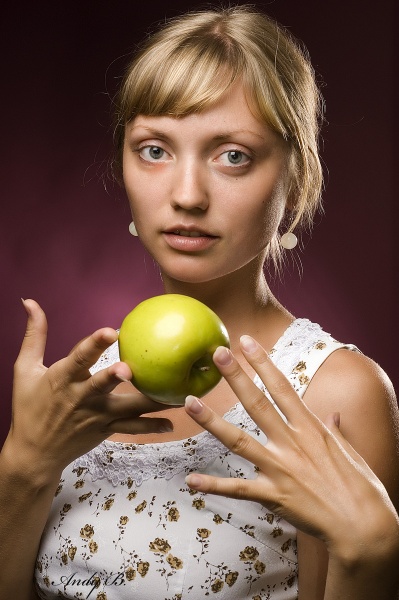 Яблоко...хочешь?