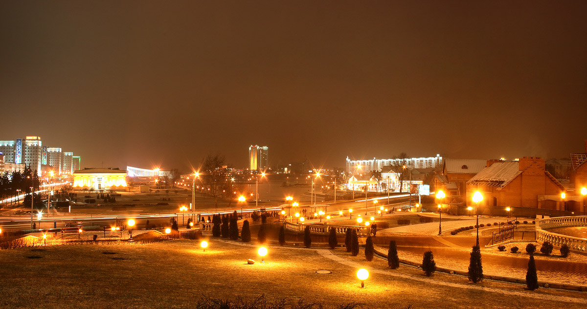 Поздневечерний минск