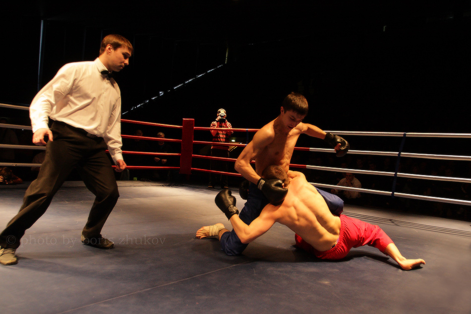 принуждение к миру