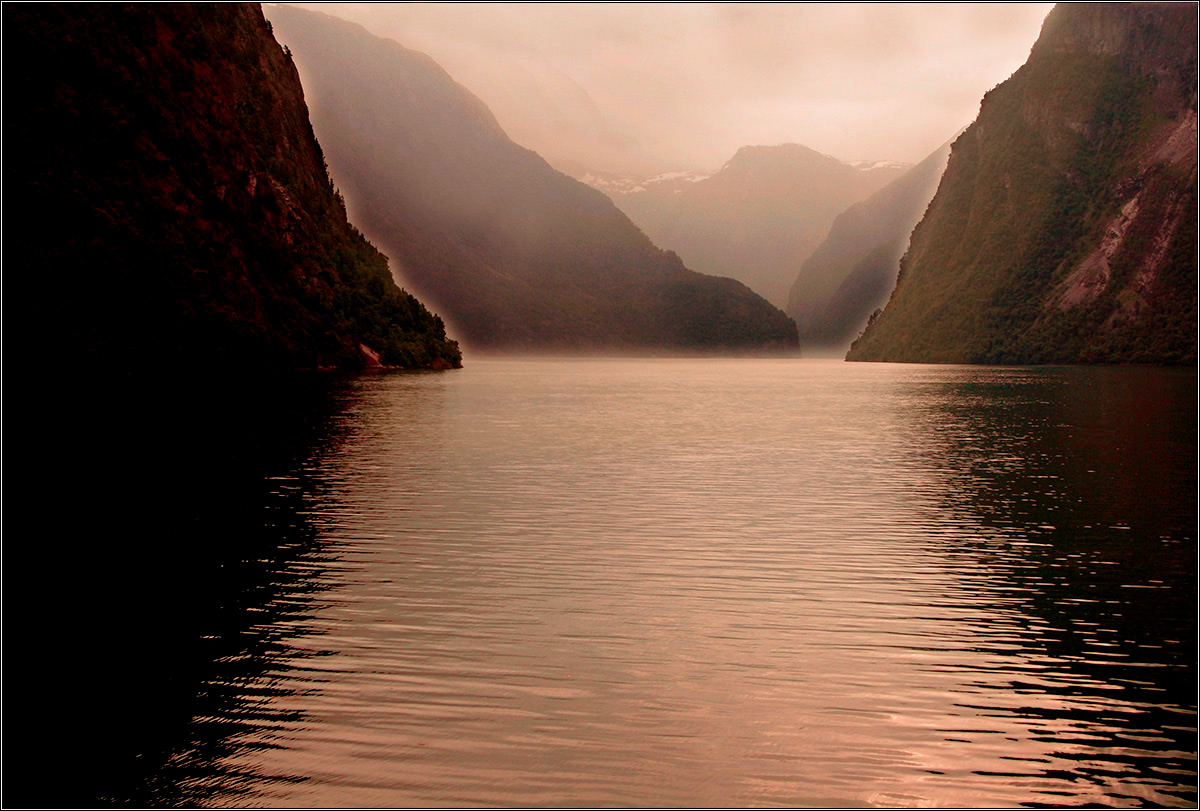 Хмурый  фьерд