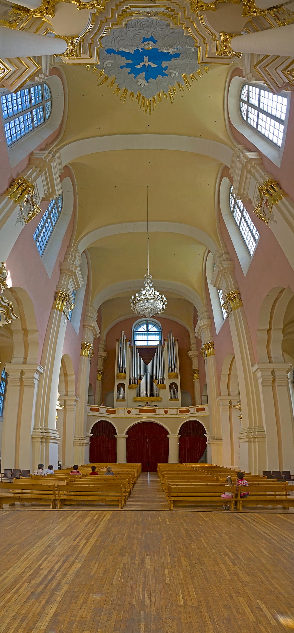 Софийский собор, играет орган