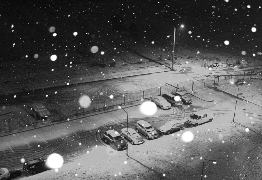 А за окном зима