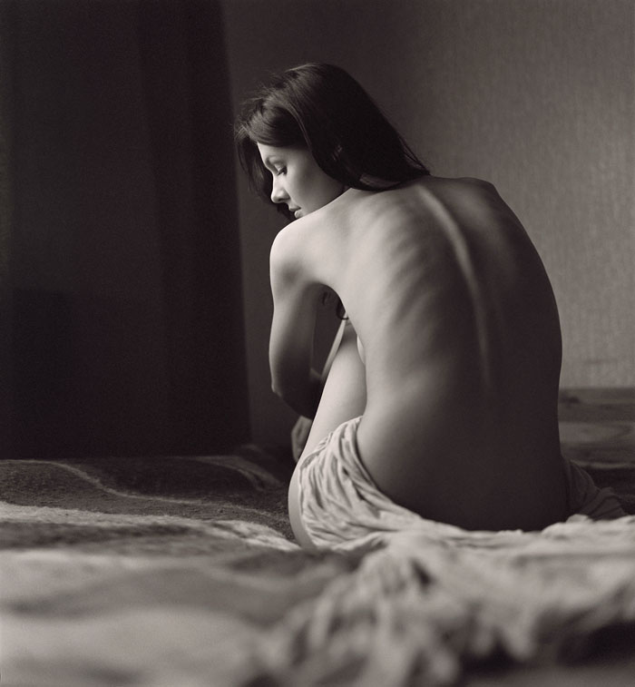 женственно