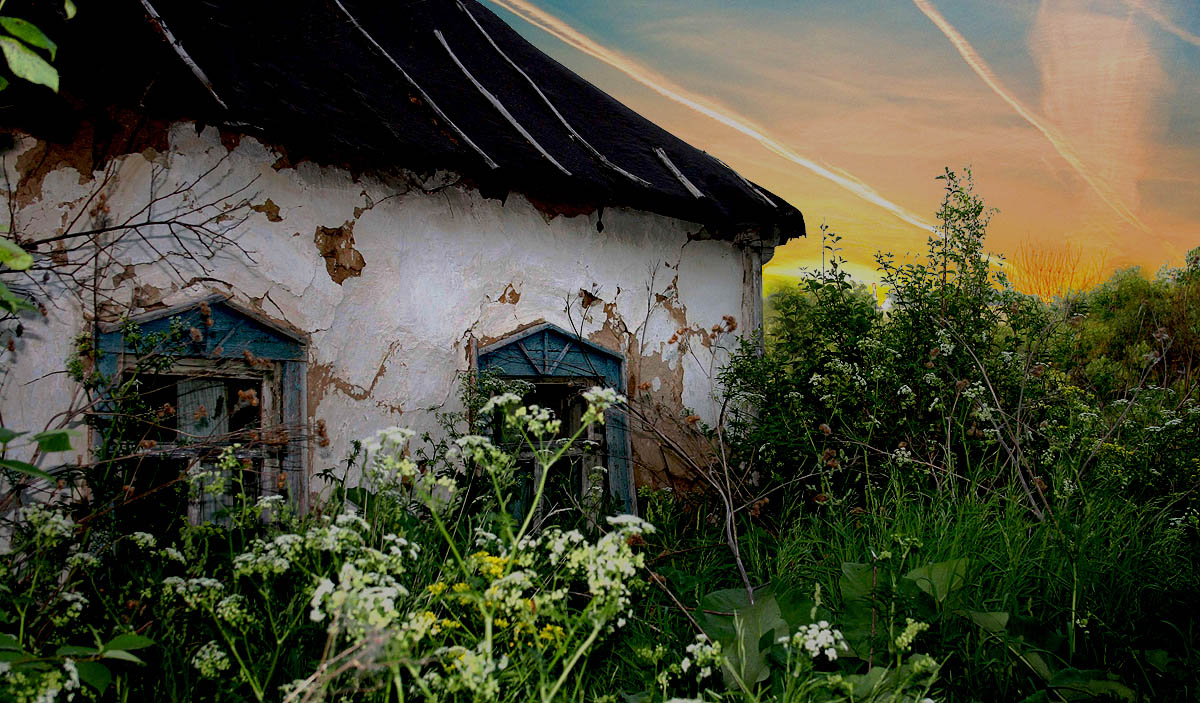 и здесь жизнь была...