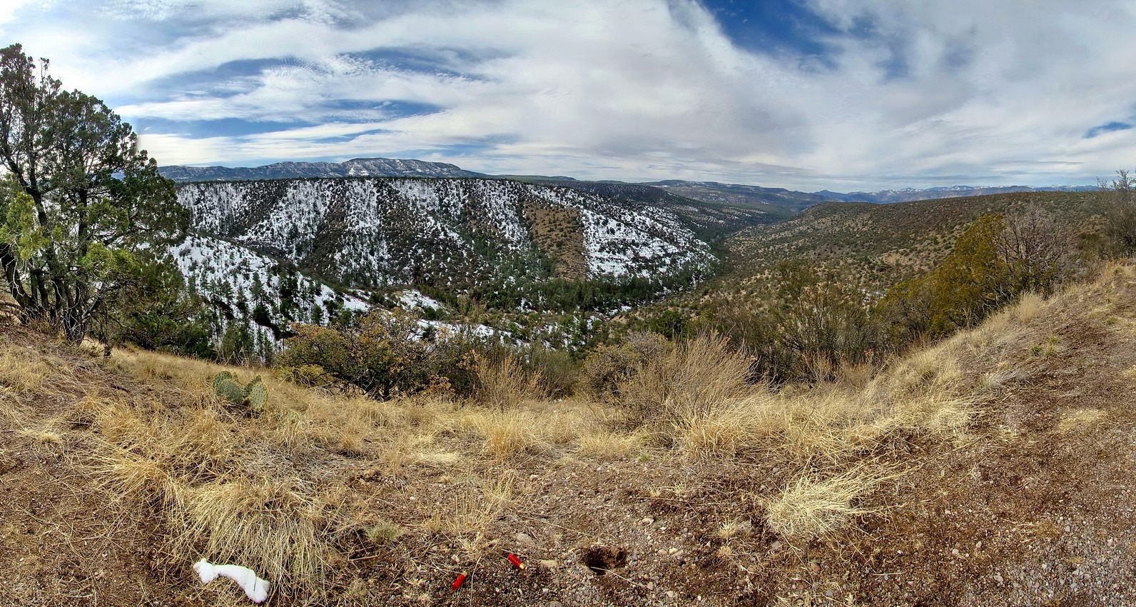 у гарах Гіла