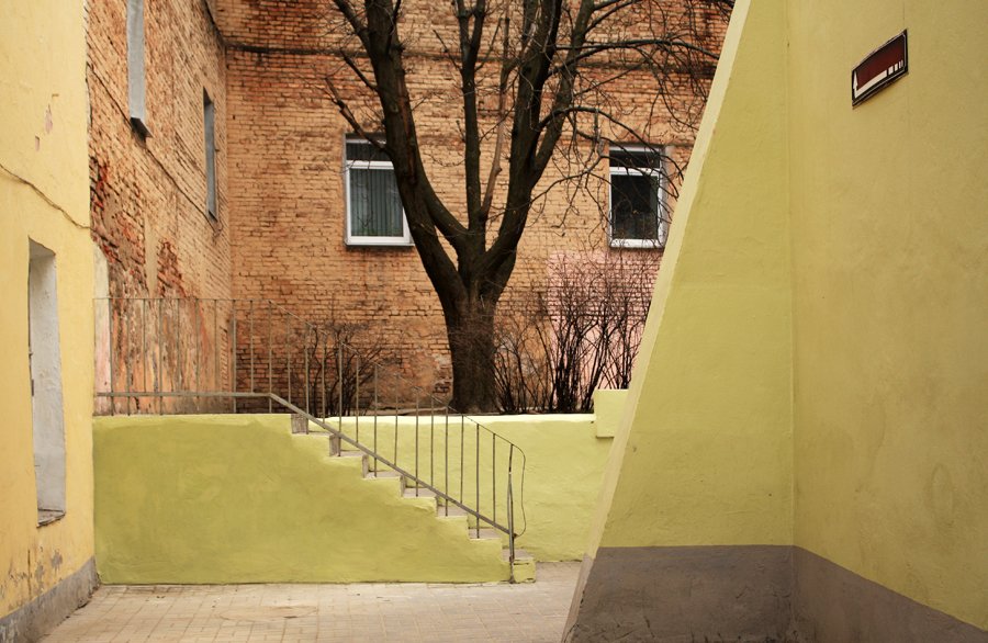 Цветной дворик